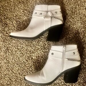 Coconuts by Matisse White Ankle Boots with Chain Accent